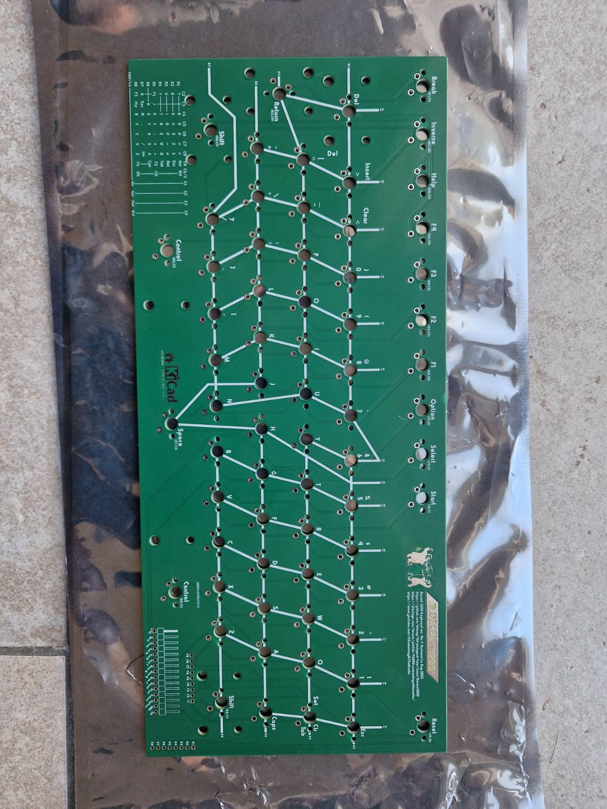 Decent_1200_rev4_back.jpg
