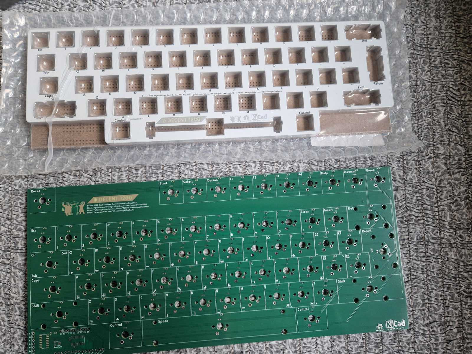 Decent_1200_rev4_with_white_plate.jpg