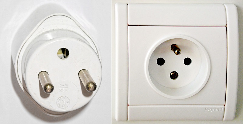 E_plug_and_socket.jpg