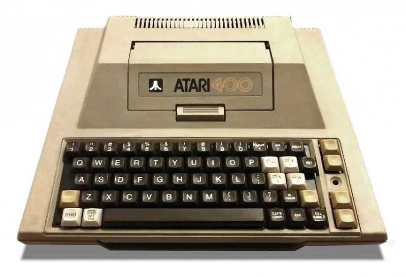 Atari_400_Keyboard_Upgrade.jpg (95.63 KiB) 37592 mal betrachtet von Wikipedia