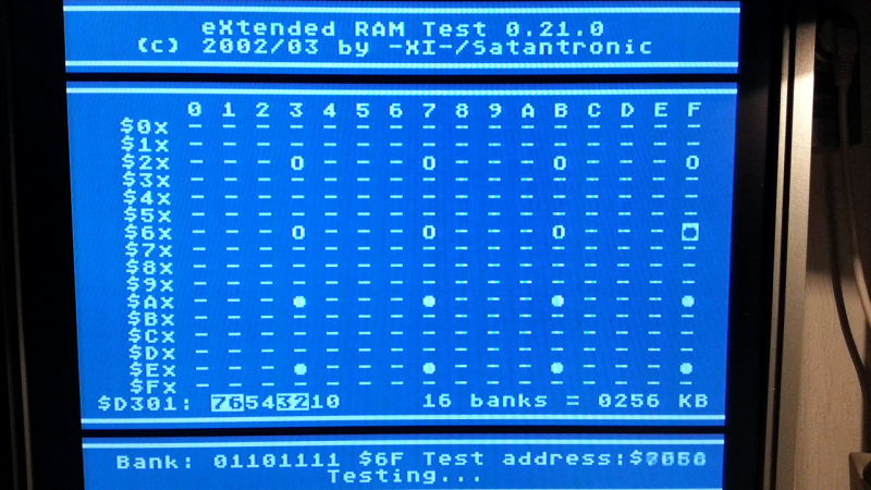 Screenshot von XRAM Speichertestprogramm (stellt intensives Blau ein).png